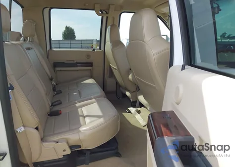 2008 Ford F-250 Fx4/Harley-Davidson/King Ranch/Lariat/Xl/Xlt z USA, uszkodzony, nr VIN 1FTSW21R88EE20023